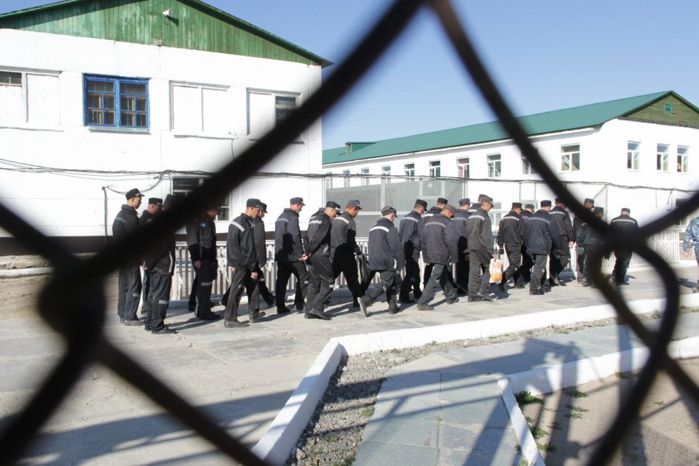 Prisoners Seize Russian Colony, Killing At Least 1 Guard and Demanding $2 Million and Helicopter