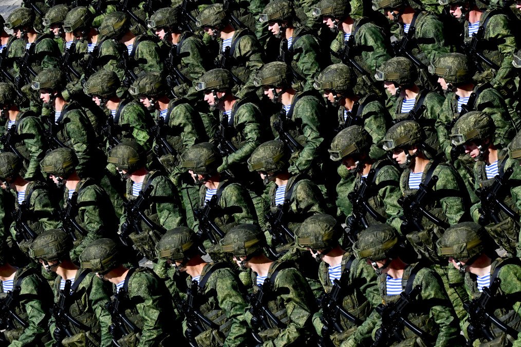 Russia Faces Severe Labor Crisis as War Casualties and Aging Population Threaten Economy Russia Faces Severe Labor Crisis as War Casualties and Aging Population Threaten Economy