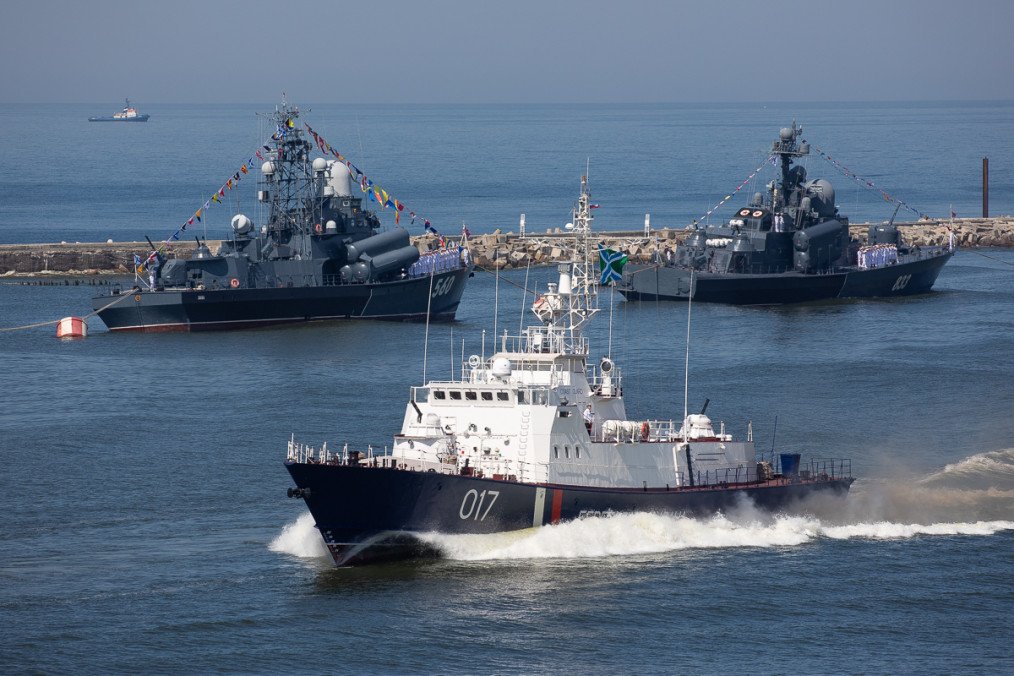 Russian Project 10410 Svetlyak patrol ship in the Baltic Sea.