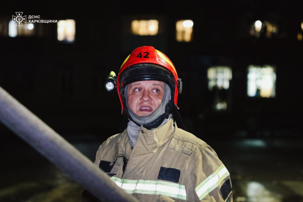 Russian Missile Strike on Balakliia Apartment Block Kills 70-Year-Old Woman, Injures Nine Russian Missile Strike on Balakliia Apartment Block Kills 70-Year-Old Woman, Injures Nine