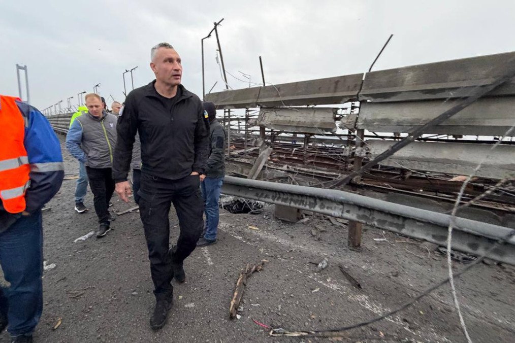 Kyiv Mayor Vitali Klitschko on a site of a Russian airstrike on Kyiv’s South Bridge, October 27, 2026.