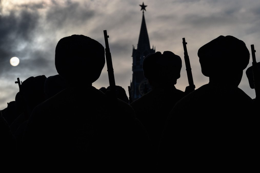 Russia Introduces New Wartime Civil Defense Rules as War Casualties Approach 1.4 Million Russian soldiers. (Source: Getty Images)