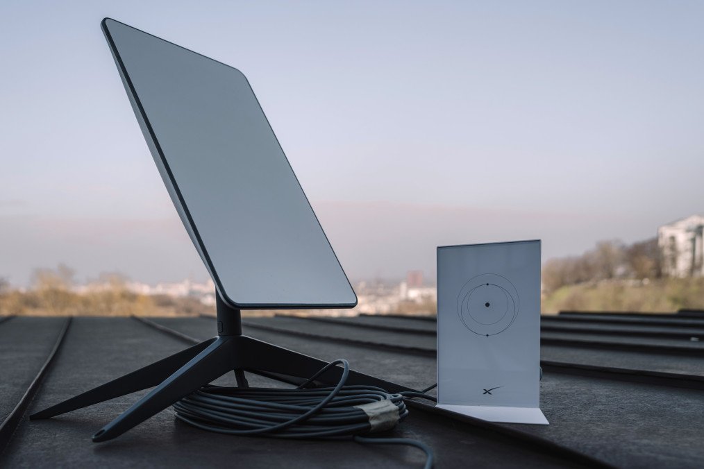 A Starlink satellite-internet communication system antenna and router on a rooftop in Kyiv, Ukraine, on March 11, 2025. Illutsrative photo. (Source: Getty Images)
