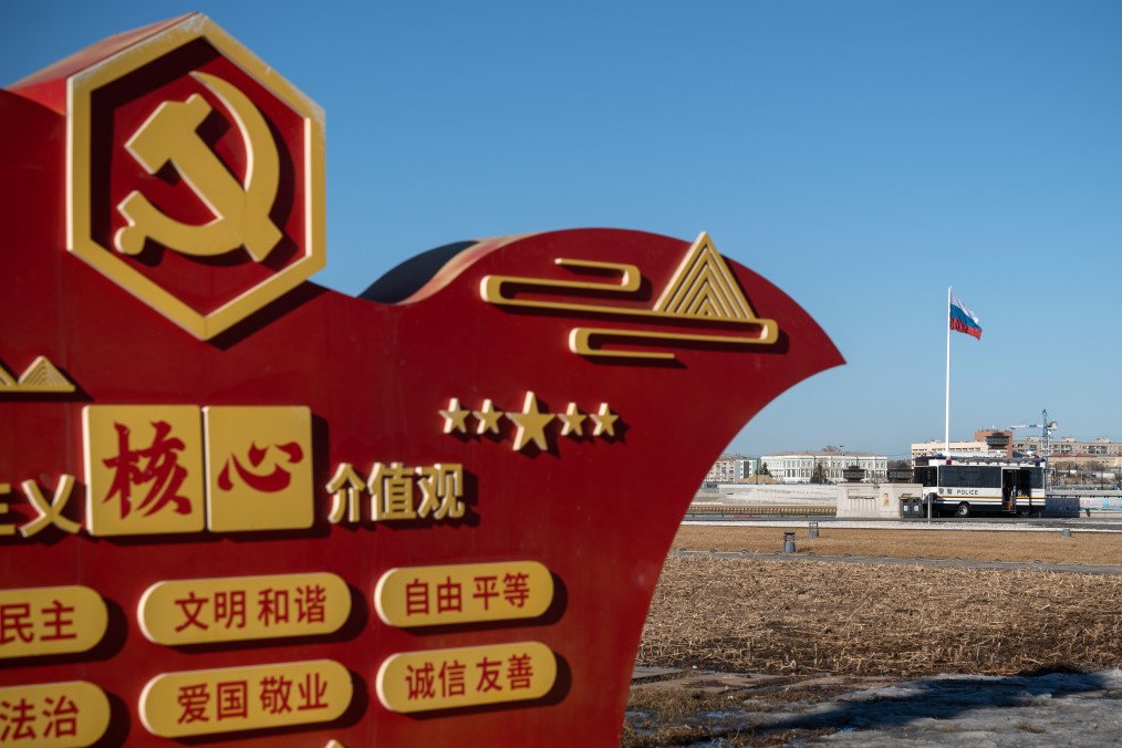 A Russian flag in Blagoveshchensk, Russia, across from the Amur River in Heihe, Heilongjiang province, China, on Monday, March 20, 2023. (Source: Getty Images)