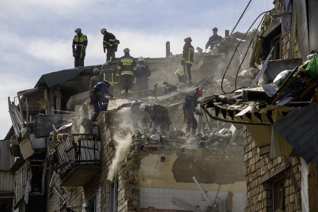 Ukraine’s EW System Beats Back Russia’s Kinzhal Missiles, Playing “Our Father Is Bandera” Through the Static Ukraine’s EW System Beats Back Russia’s Kinzhal Missiles, Playing “Our Father Is Bandera” Through the Static