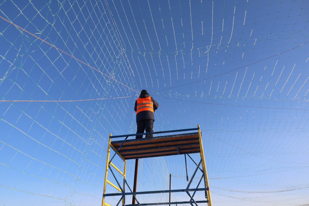 Ukraine Plans 4,000 km Anti-Drone “Net Corridors” to Protect Frontline Logistics Routes Ukraine Plans 4,000 km Anti-Drone “Net Corridors” to Protect Frontline Logistics Routes