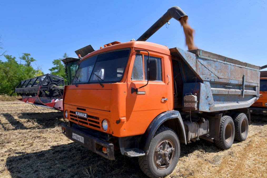A grain harvester works during the early harvest season in Russia’s Rostov region on July 14, 2026. (Source: Getty Images)