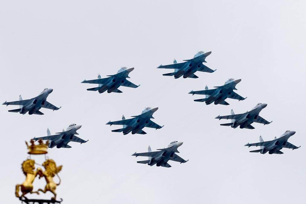 Russian Su-34, Su-30SM, and Su-35S fighter jets fly over Moscow during the Victory Day parade, May 9, 2021. (Source: Getty Images)