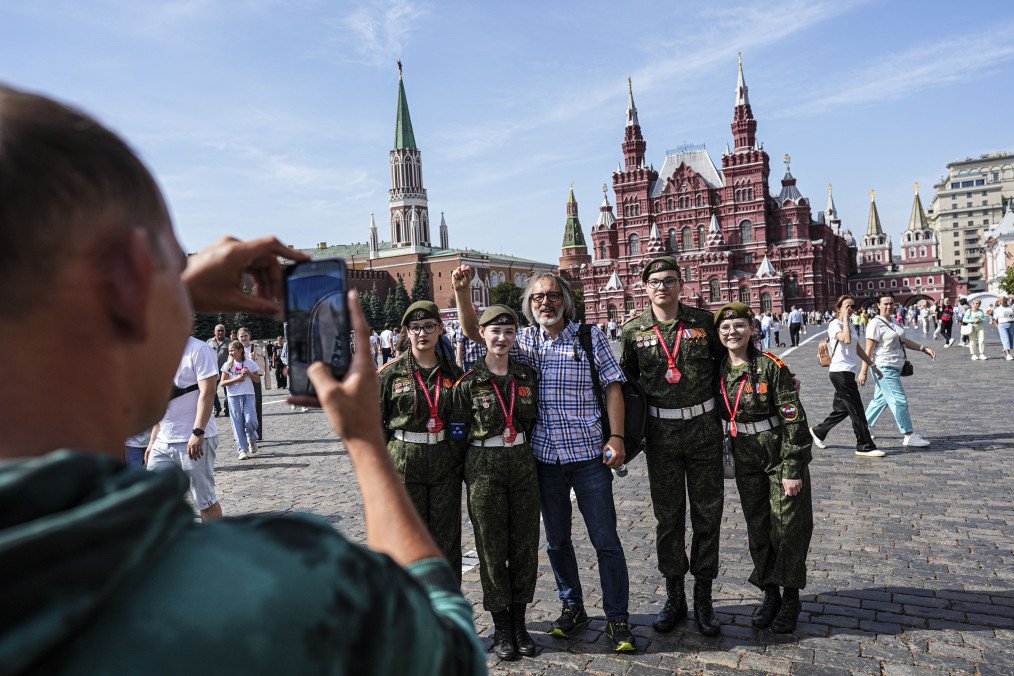 Russian Troops Accused of Using Civilians as Human Shields in Yampil Sabotage Operation