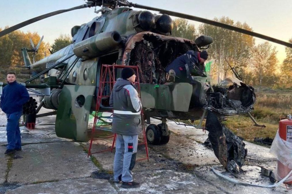 Two Teenagers Arrested for Setting Fire to Mi-8 Helicopter in Omsk, Russia