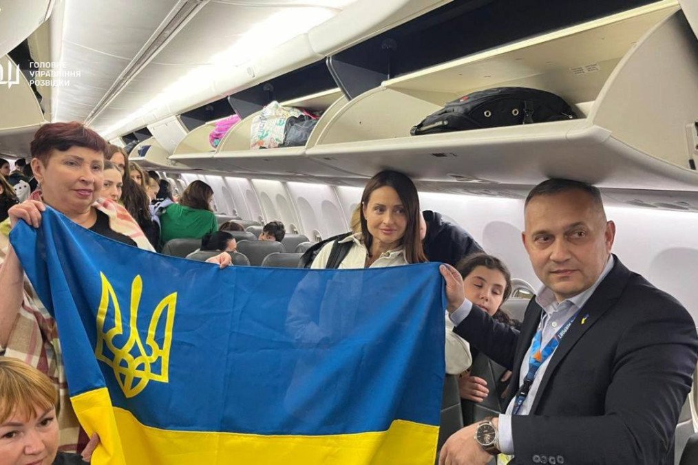 Ukrainian HUR and MFA Reports on Successful Evacuation Operation from Lebanon