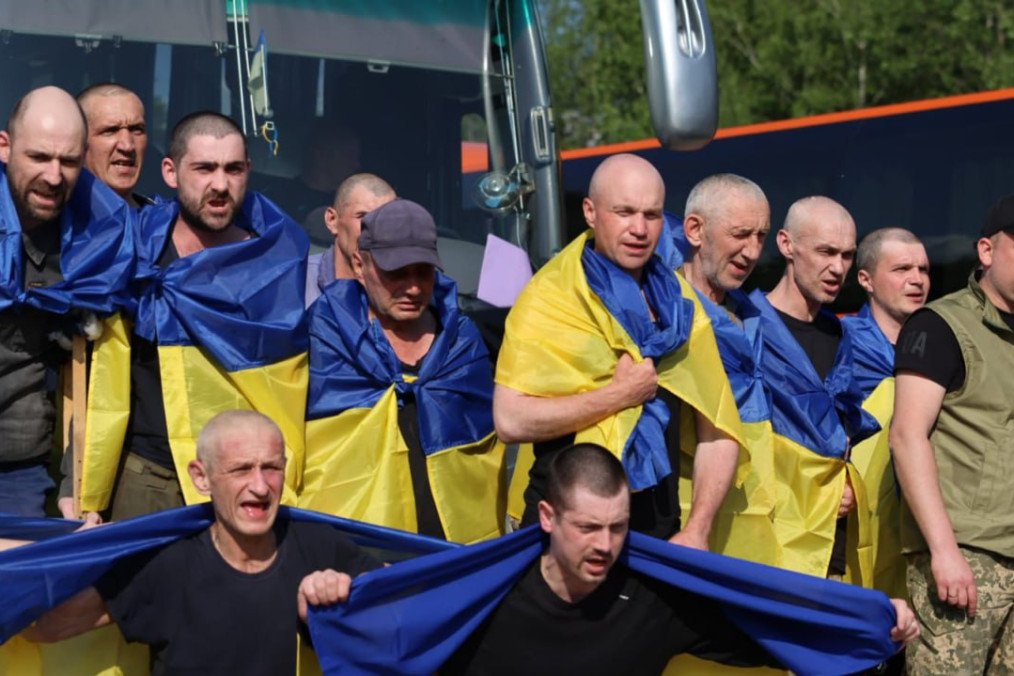 Ukrainian Prisoners of War Released After Years of Captivity, Many With Critical Injuries Ukrainian Prisoners of War Released After Years of Captivity, Many With Critical Injuries