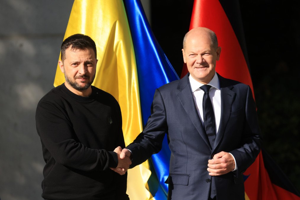 Scholz Unveils €1.4 Billion Package for Ukraine, Including Air Defense Systems and Drones