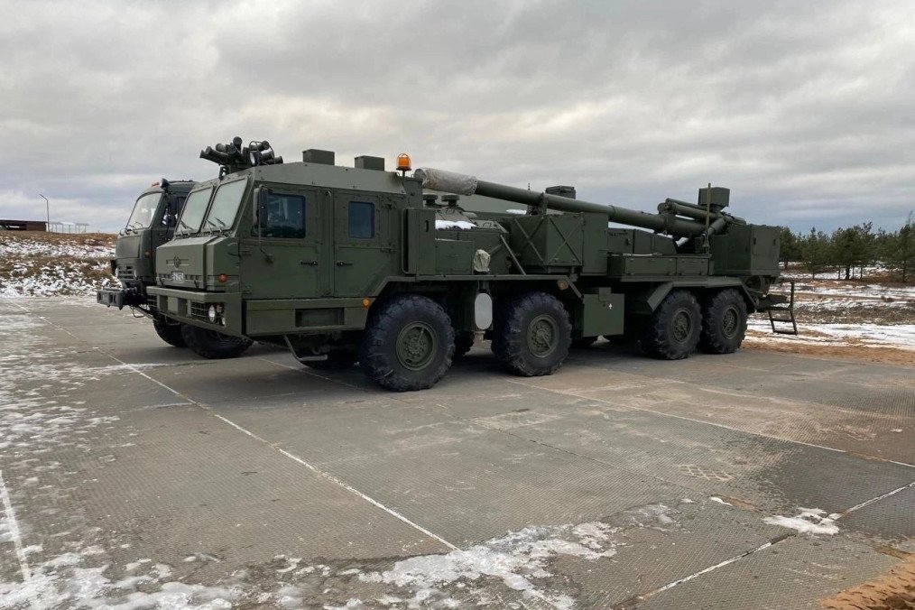 New Russian Self-Propelled Howitzer Copies French Caesar and Ukrainian Bohdana