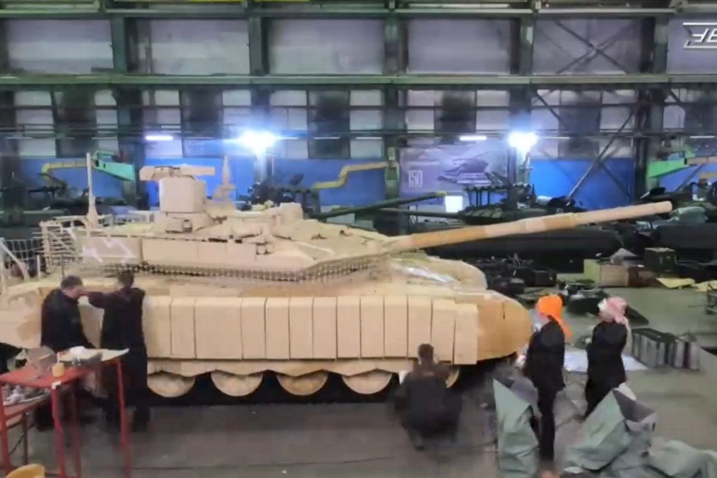 Russia Runs Out of Tanks—Deploys Expo Model T-90MS From Dubai Show to Ukraine