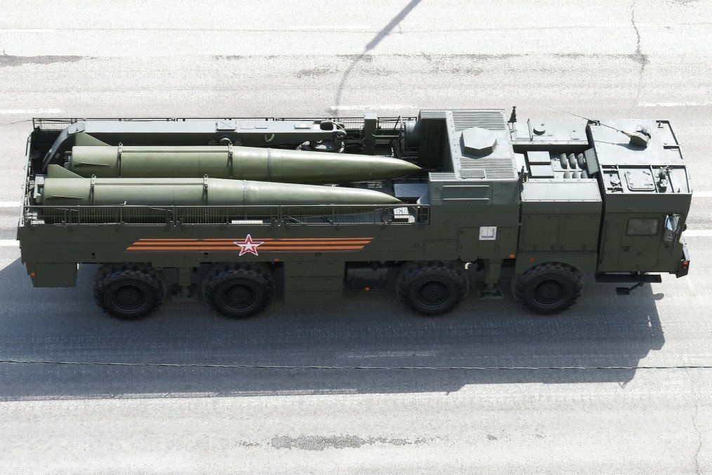 9T250 transporter-loader vehicle, part of the “Iskander-M” operational-missile system during a military parade. 9T250 transporter-loader vehicle, part of the “Iskander-M” operational-missile system during a military parade.