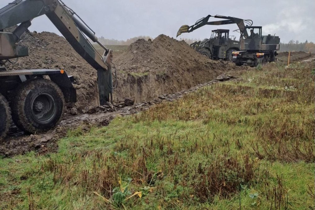 Poland Begins Construction of "East Shield" Fortifications on Russian Border