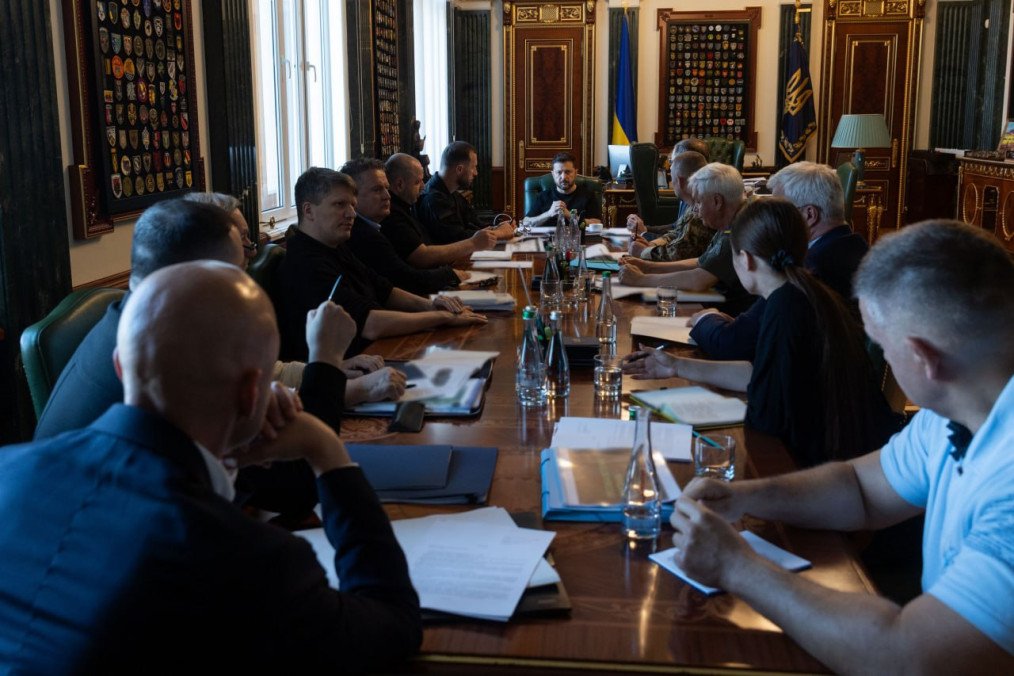 Ukrainian President Volodymyr Zelenskyy leads a strategy meeting on domestic ballistic missile development and the FREYJA shield. (Source: Volodymyr Zelenskyy)