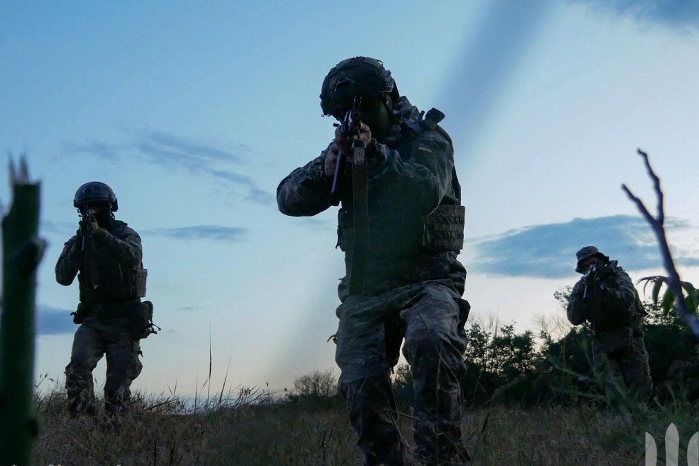 Ukrainian marines conduct military drills, September 2026.