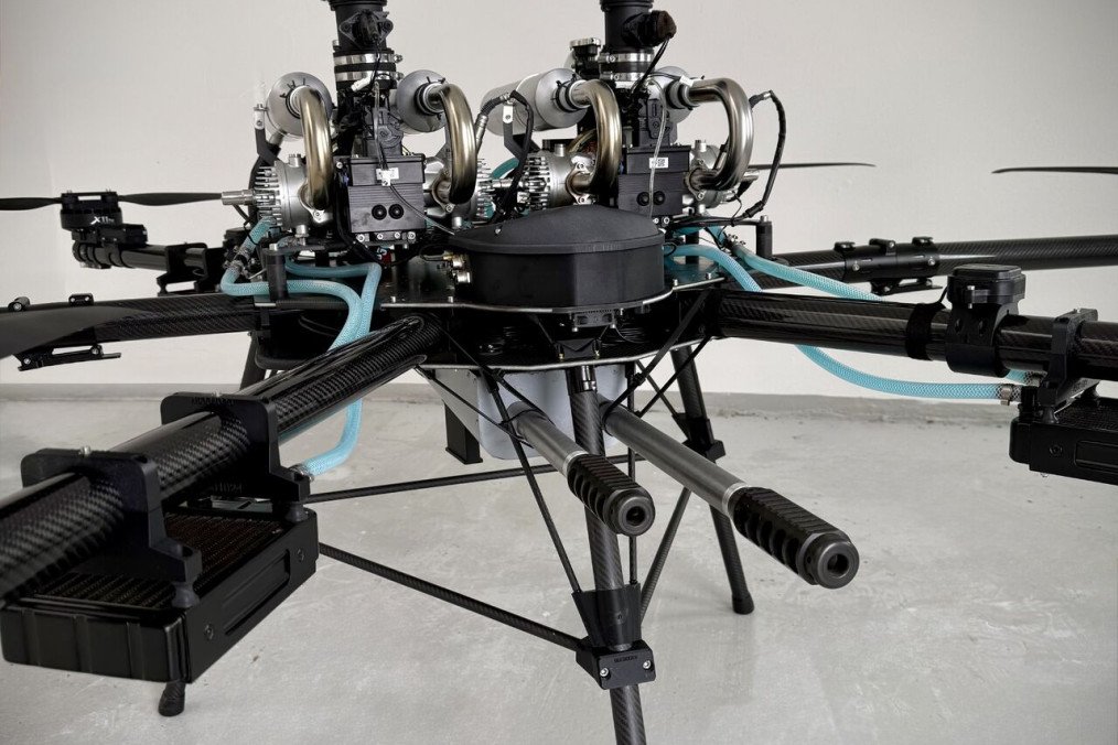 HD-606 heavy hexacopter fitted with the DCR-50 suspended weapons module. (Source: Hecto Drone)