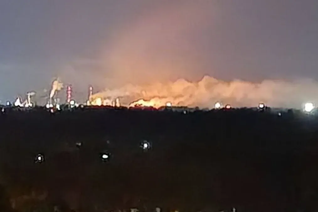 Drone Strike Ignites Russian Chemical Plant Supplying Explosives for Army Artillery Shells Drone Strike Ignites Russian Chemical Plant Supplying Explosives for Army Artillery Shells