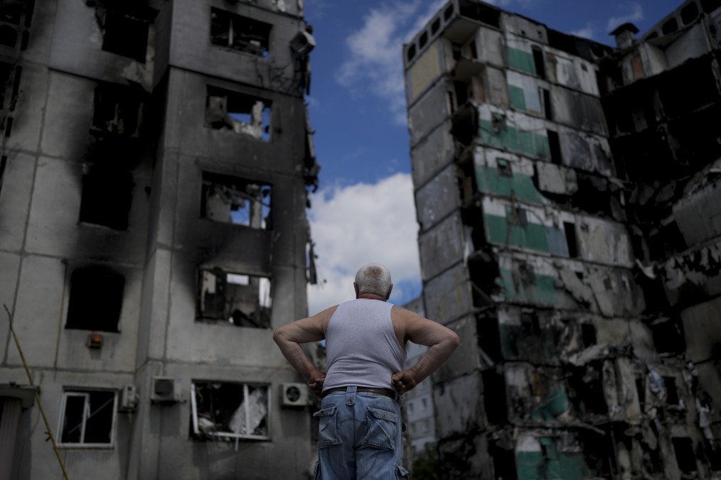 Russia Accused of War Crimes Through Starvation Tactics During Mariupol Siege