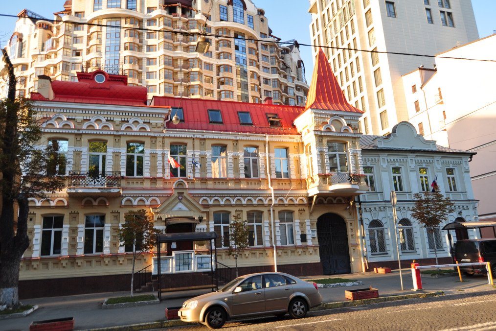 Putin Is Mocking US Peace Efforts, Says Polish FM After Russia Damages Polish Embassy in Kyiv Putin Is Mocking US Peace Efforts, Says Polish FM After Russia Damages Polish Embassy in Kyiv