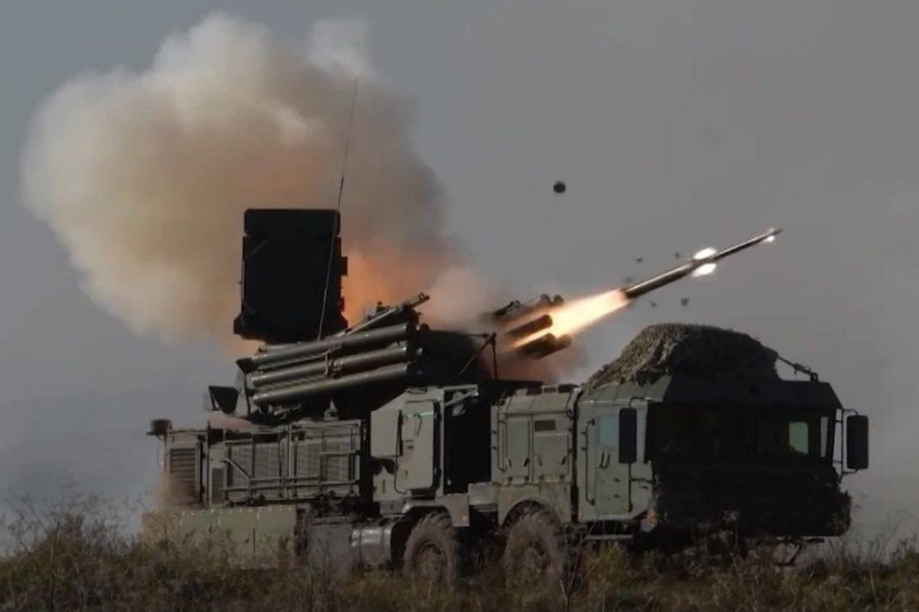 A Pantsir-S1M air defense system fires a surface-to-air missile during Russia’s Center-2026 exercises. (Source: Russian media)