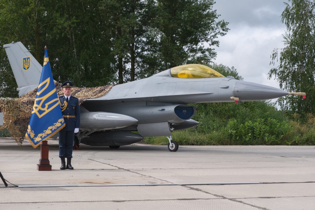 Ukrainian F-16s Receive Advanced Electronic Warfare Systems from the US to Counter Russian Air Defense