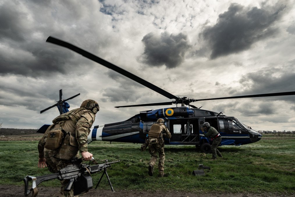 A UH-60 Black Hawk helicopter used by Ukraine's Defense Intelligence (HUR) during a training exercise in Ukraine, April 2023. (Source: Getty Images) A UH-60 Black Hawk helicopter used by Ukraine's Defense Intelligence (HUR) during a training exercise in Ukraine, April 2023. (Source: Getty Images)