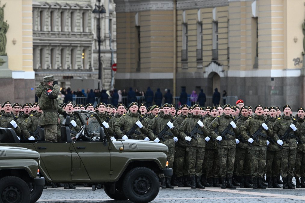 Russian troops rehearse for the Victory Day military parade at Palace Square in Saint Petersburg, Russia, April 23, 2026. (Source: Getty Images)