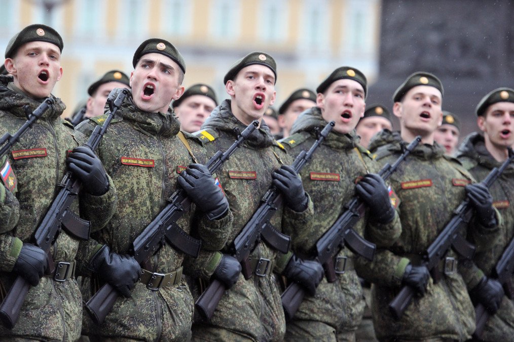 Russian military cadets march on Dvortsovaya Square in St. Petersburg, Russia, on April, 26, 2016. Illustrative photo. (Source: Getty Images)