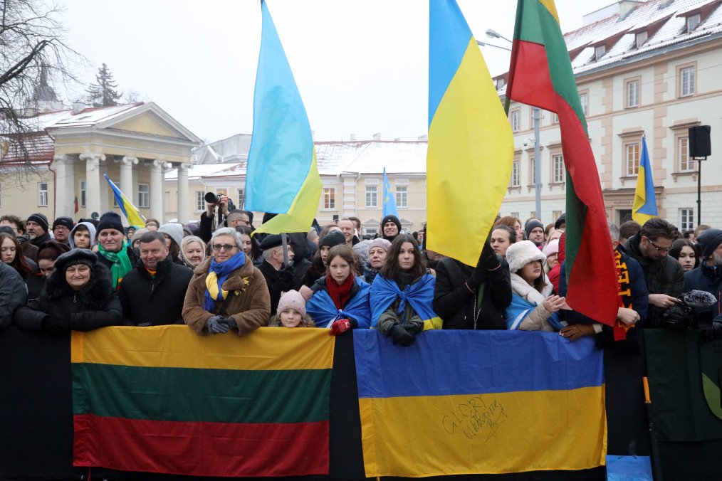 Lithuania Summons Russian Envoy Over Mass Missile Attack on Ukraine