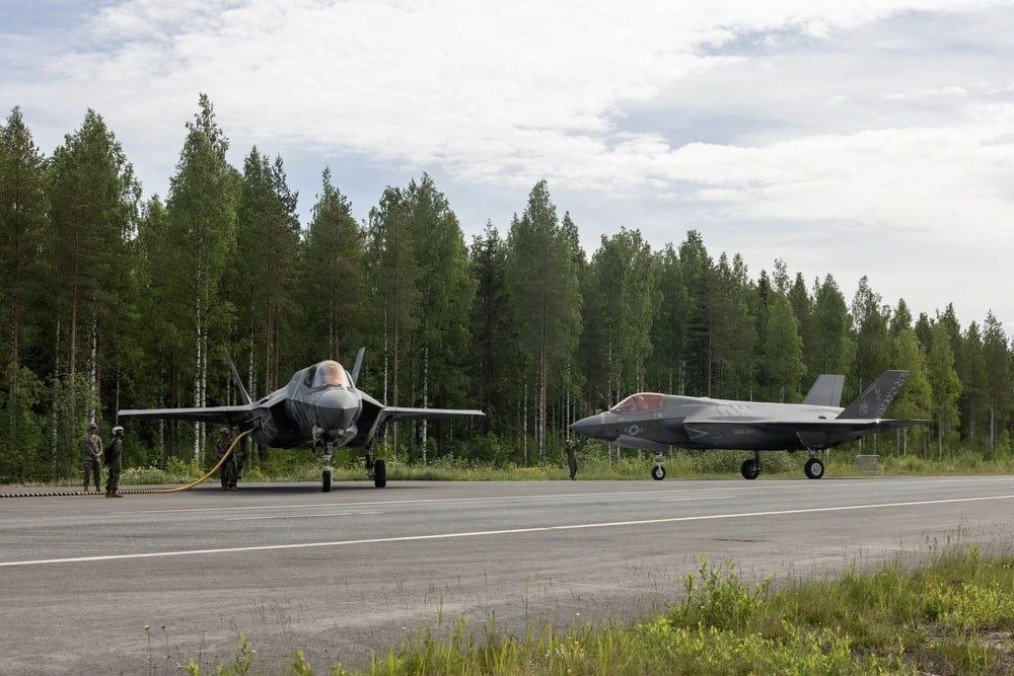 US Marine Corps F-35B stealth fighters operate from a Finnish highway, June 2026.