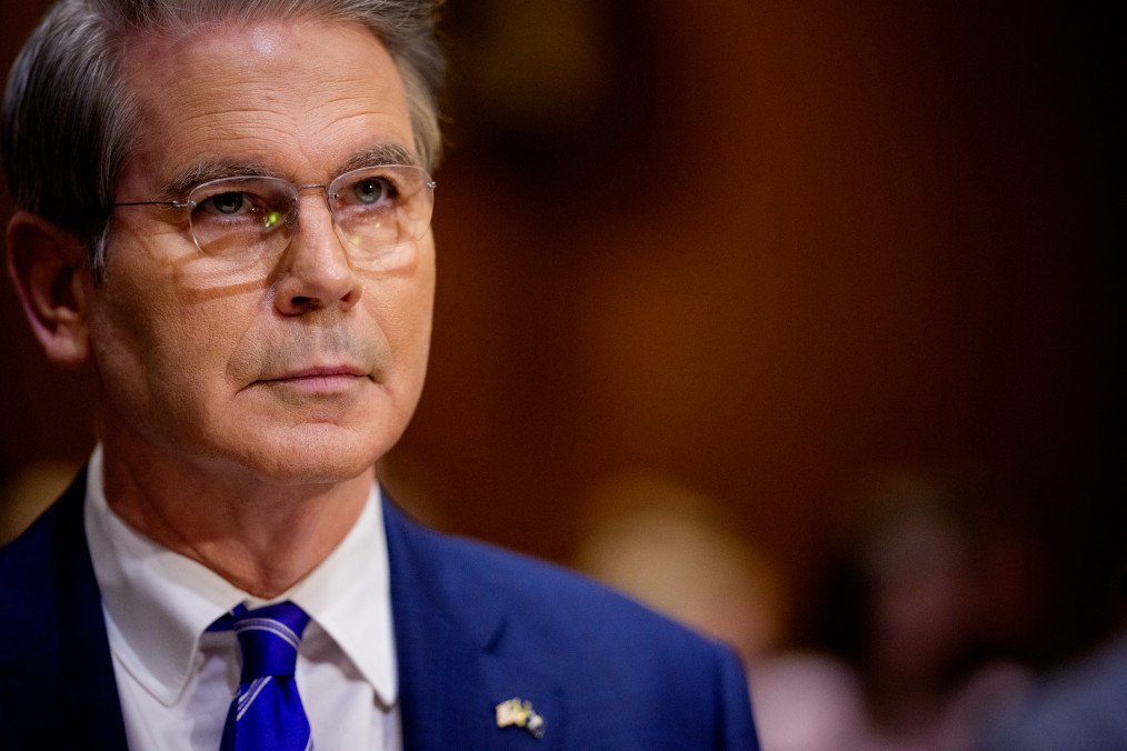 US Treasury Secretary Meets Ukraine PM, Vows to Intensify G7 Pressure Campaign Against Russia