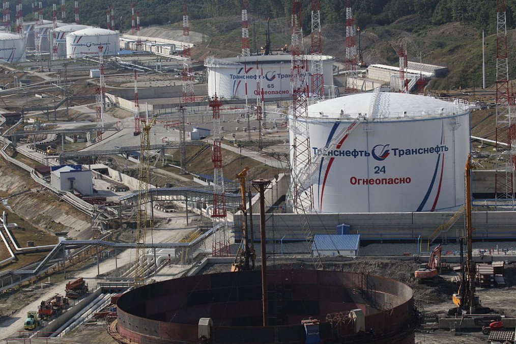 Massive Ukrainian Drone Strike Forces Russia to Shut Down Black Sea Oil Exports at Novorossiysk