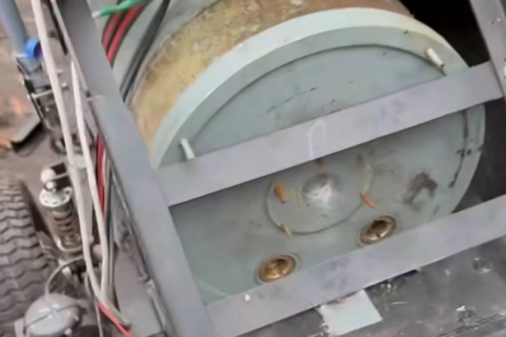 Ukrainian Ratel-S drone equipped with a downed Shahed warhead. (Source: omelyanovi4/Instagram)