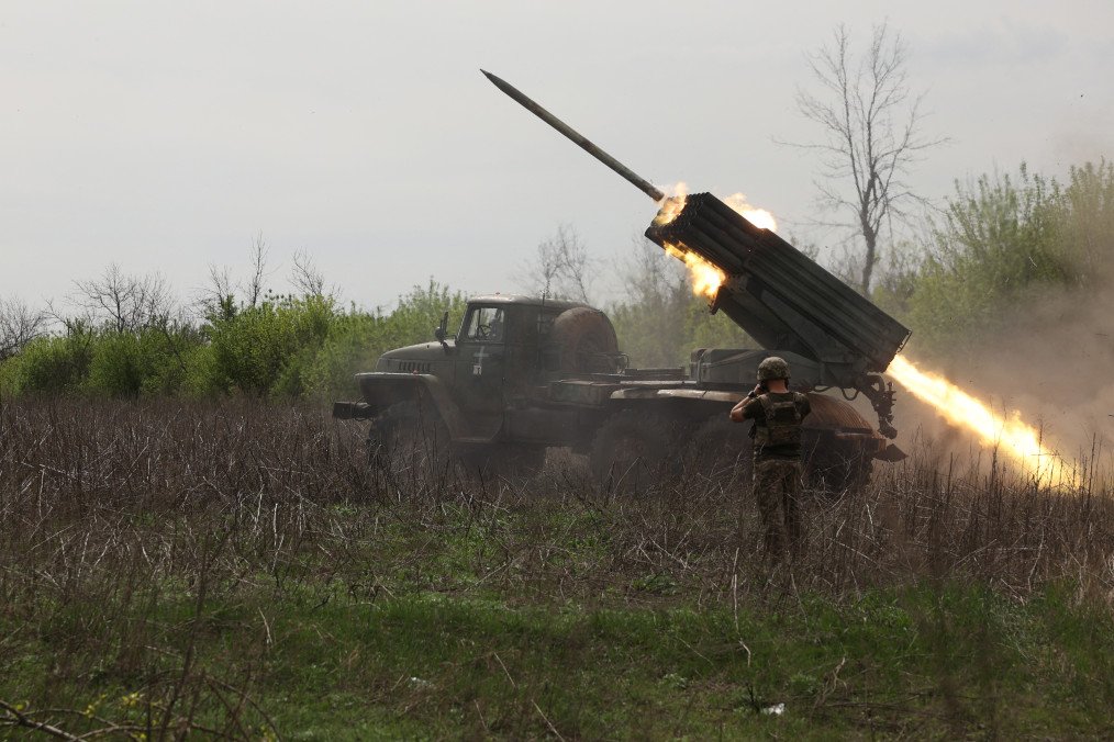 Russian Troops Caught Off Guard as Ukraine Blows Up Chemical Loaded Grad Rocket System, Video Russian Troops Caught Off Guard as Ukraine Blows Up Chemical Loaded Grad Rocket System, Video