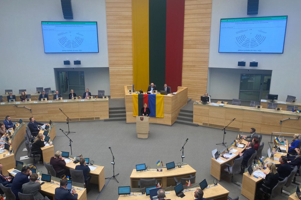 Bundestag President Julia Klöckner gives a speech to the Lithuanian parliament as part of her trip to the Baltic states. Illustrative image. Bundestag President Julia Klöckner gives a speech to the Lithuanian parliament as part of her trip to the Baltic states. Illustrative image.