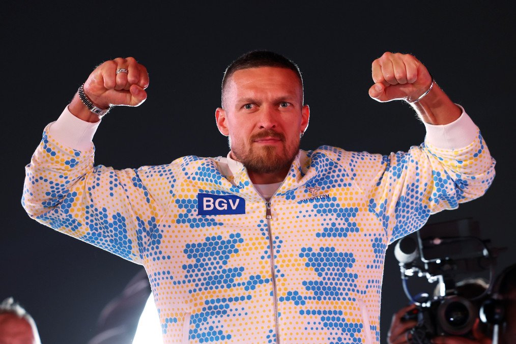 What We Know About Ukrainian Boxer Usyk’s Brief Detention in Poland and His Release