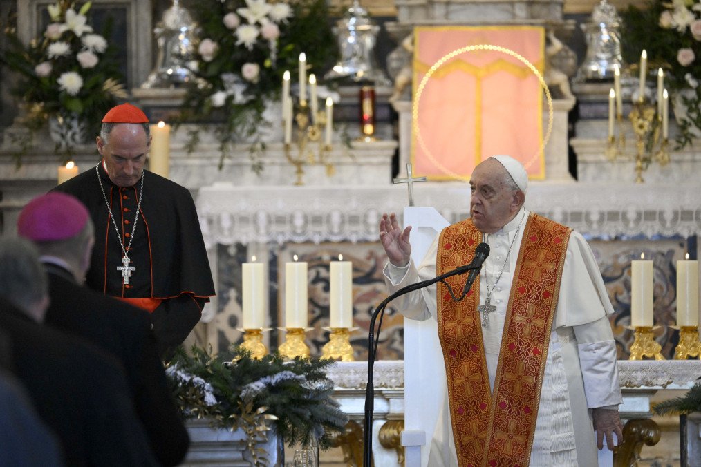 Pope Francis Calls Russia and Ukraine "Brothers and Cousins" During Call for Peace