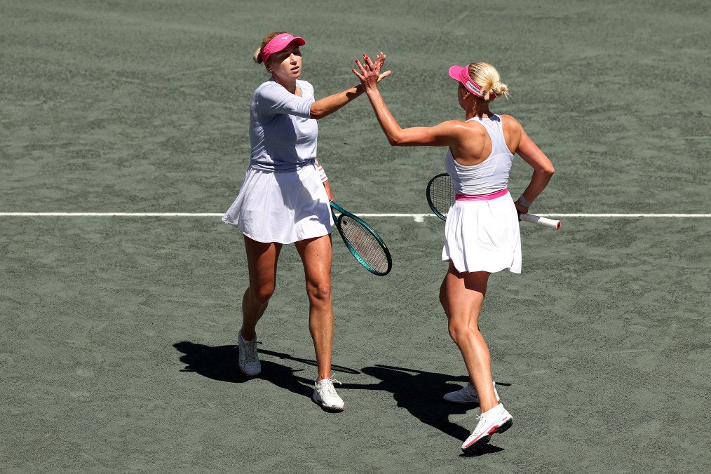 Ukrainian Kichenok Sisters Advance to Women's Doubles Quarterfinals at 2024 Paris Olympics