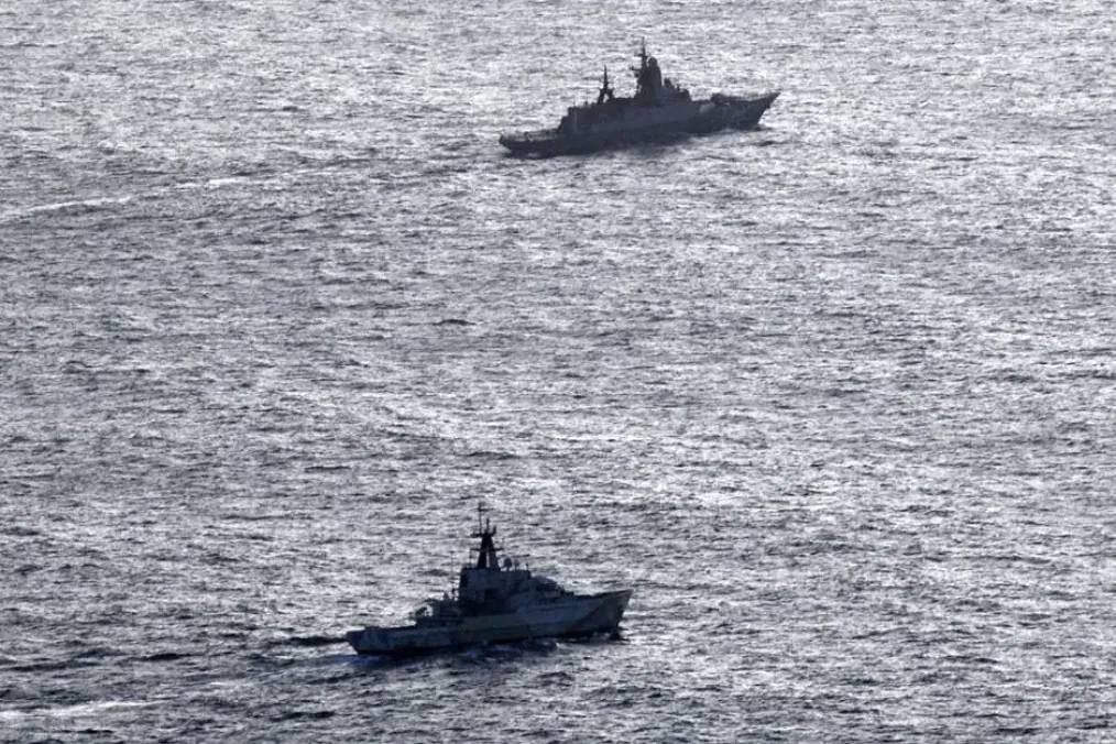 UK Royal Fleet HMS Severn (lower) shadowing the Russian corvette Stoikiy in the English Channel, November 23, 2025. (Source: UK MoD) UK Royal Fleet HMS Severn (lower) shadowing the Russian corvette Stoikiy in the English Channel, November 23, 2025. (Source: UK MoD)