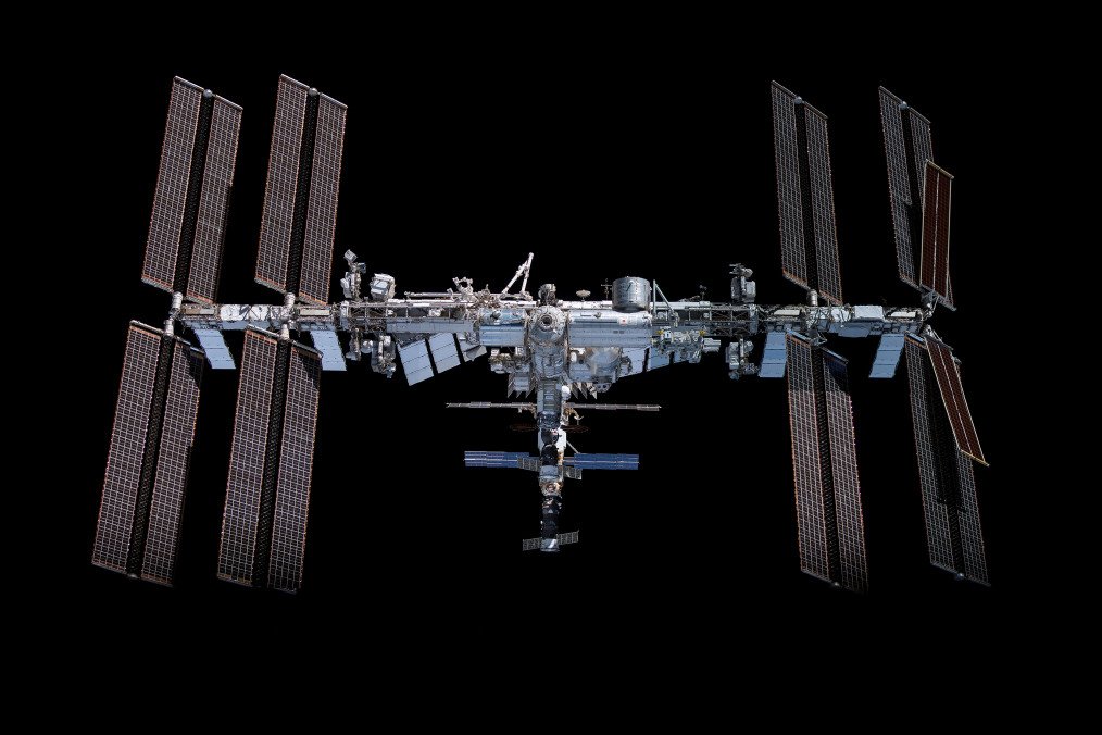 Obverse view of the International Space Station in November 2021. Obverse view of the International Space Station in November 2021.