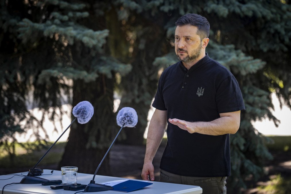 "All Their Signals Point to That": Zelenskyy Slams Russia for Undermining US-Backed Peace Talks "All Their Signals Point to That": Zelenskyy Slams Russia for Undermining US-Backed Peace Talks