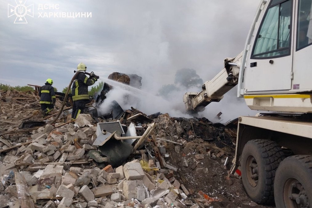 Russia's Guided Aerial Bomb Strike in Kharkiv Region Kills 2 Civilians and Injures 1