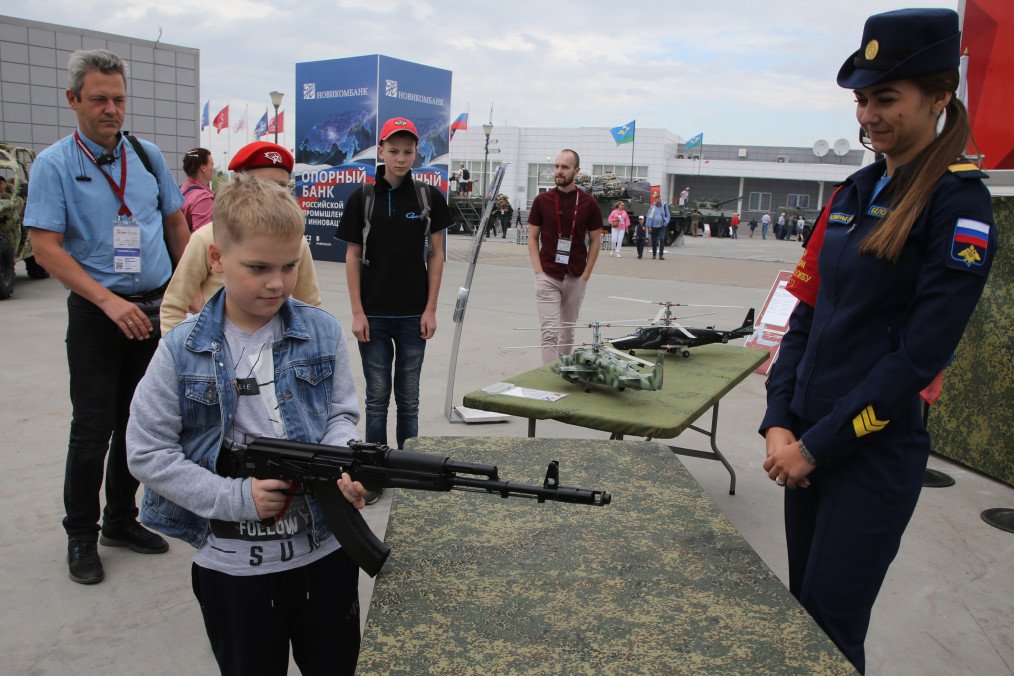 Russia No Longer Hides Military Training for Children, Ukrainian Intelligence Reports