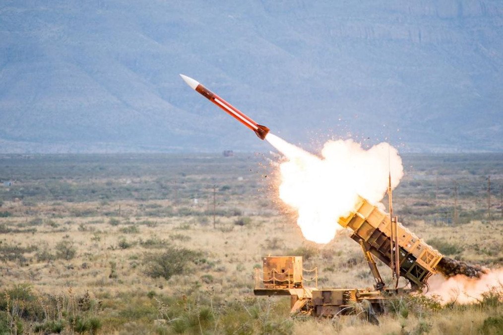 patriot missile system launching