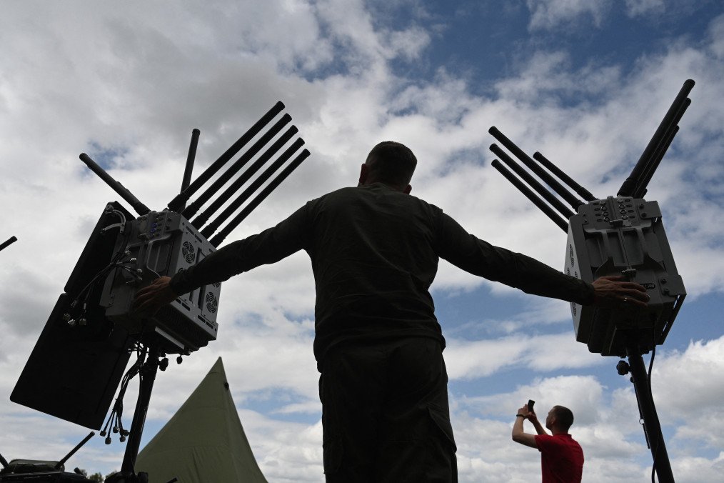 Russia Deploys Electronic Warfare Systems Near Estonia, Raising GPS Disruption Fears Russia Deploys Electronic Warfare Systems Near Estonia, Raising GPS Disruption Fears