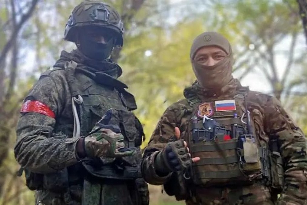 Foreign recruits serving in Russian military units pose in combat gear at an unspecified location. (Photo: Open source)